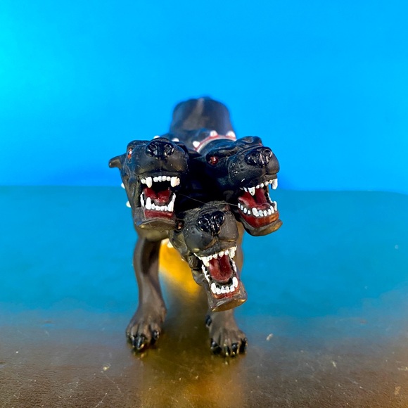 H11 CERBERUS NWT PAPO CERBERUS 3 HEADED DOG FANTASY MYTHOLOGICAL CREATURE 6.5” - Picture 8 of 12